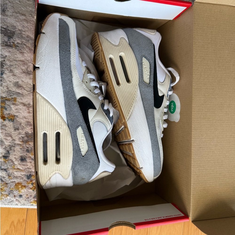NIKE Air Max 90 LV8 Women’s Sneakers Size 8 White Grey - Picture 8 of 8